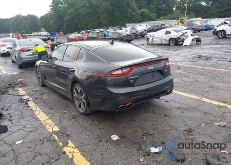 2018 Kia Stinger Gt2 z USA, uszkodzony, nr VIN KNAE55LC7J6040419